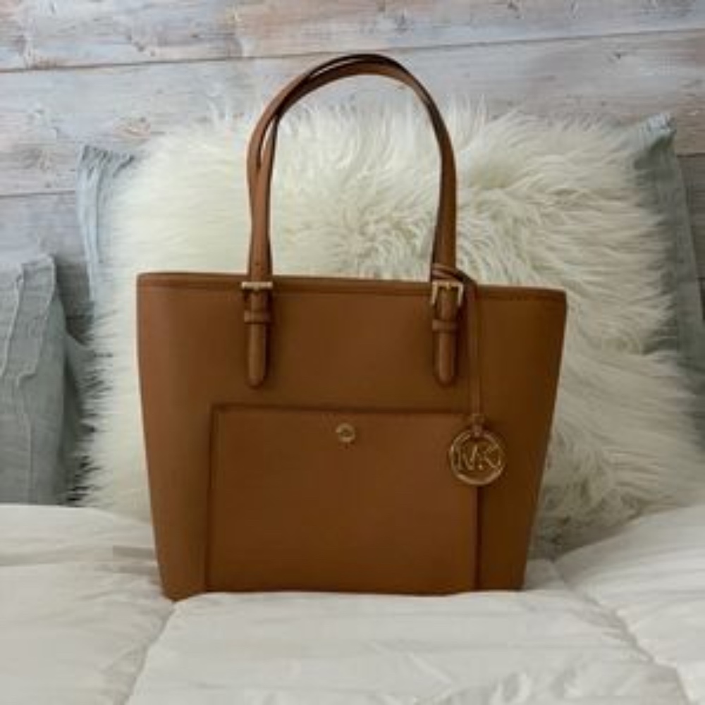 Michael Kors Medium Jet Set Saffiano Leather Tote